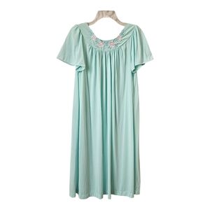Vtg Shadowline Nylon Nightgown Womens Small Mint Green Embroidered
